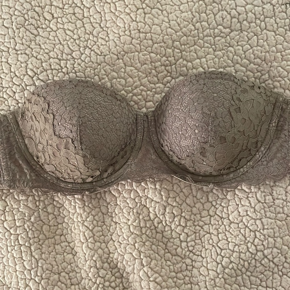 Body by Victoria by Victoria’s Secret strapless bra